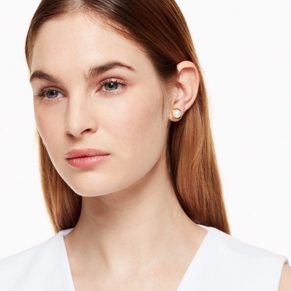 KATE SPADE • Dainty Sparklers Pearl Earrings - Picture 2 of 6